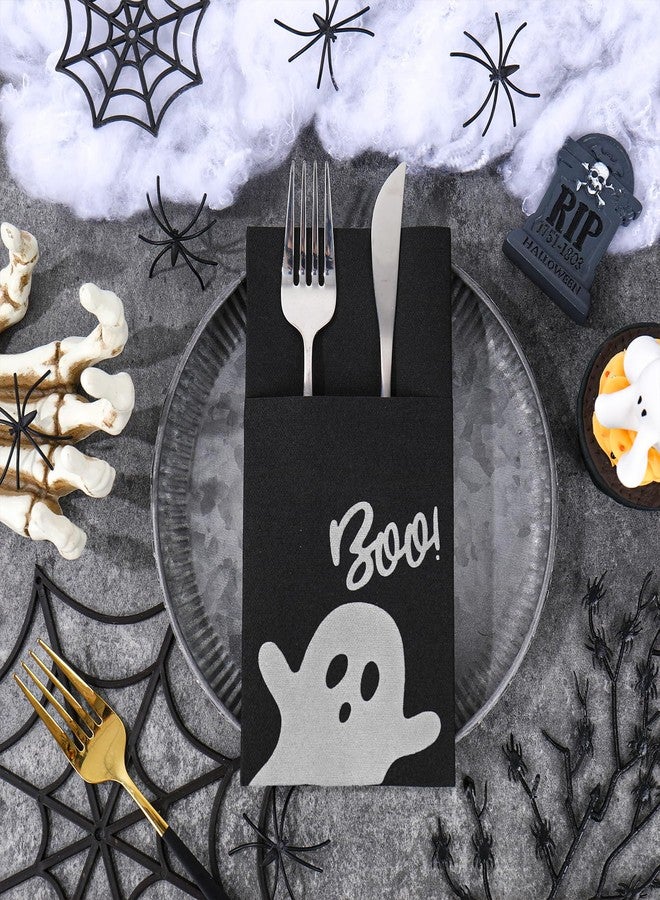 JarThenaAMCS مناديل ورقية سوداء لطيفة بتصميم شبح هالوين من JarThenaAMCS، 50 قطعة، مصنوعة من قماش الكتان الناعم، مزودة بجيب مدمج لأدوات المائدة. مثالية لحفلات أعياد الميلاد والهالوين. - Image 3